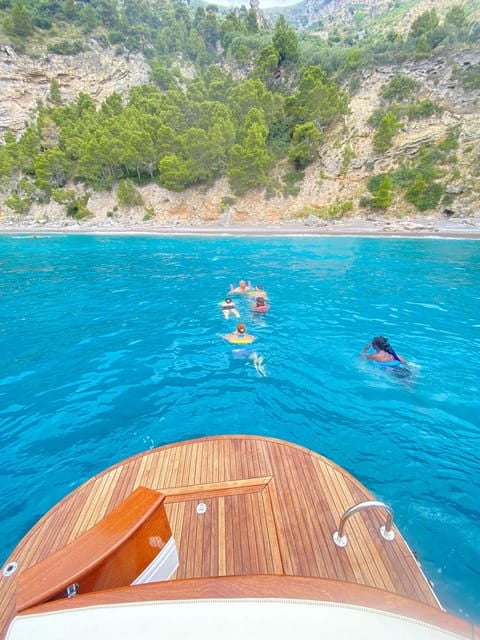 Capri Secret Corners by Private Boat with Local Skipper - FAQ