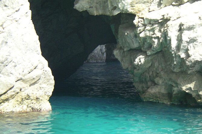 Capri Shared Tour (9.15am Boat Departure) - Explore Capri at Your Own Pace