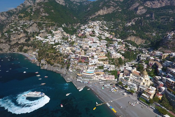Capri to Amalfi Coast Private Boat Excursion - Boat Capacity and Amenities