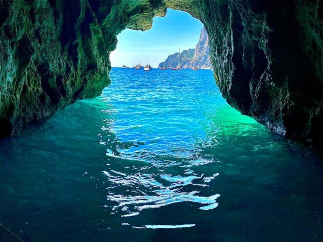 Capri: Tour of the Island With Caves and Faraglioni - Customer Reviews