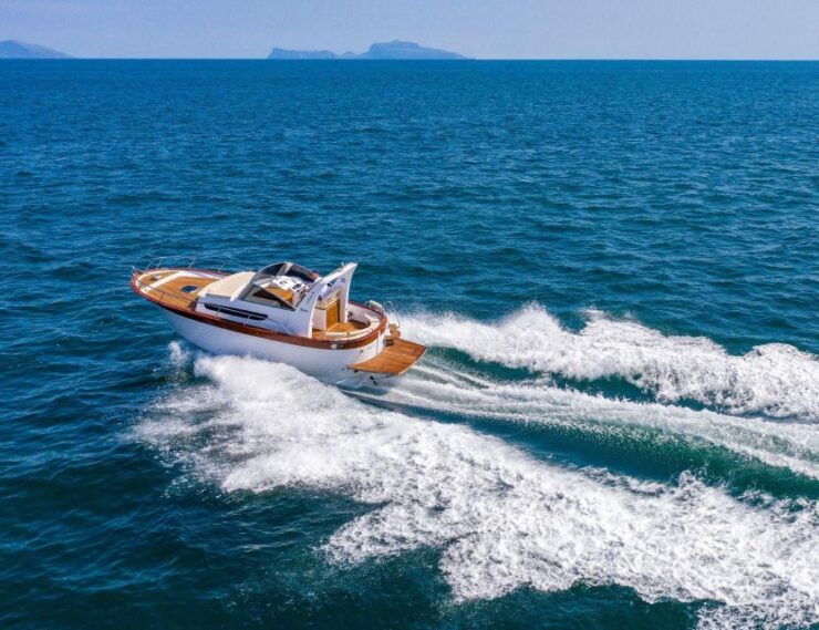 Capri Tour With the Iconique Gozzo Sorrentino - Languages and Private Group Experience