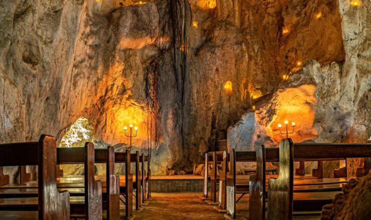 Capricorn Caves, Australia: 45-Minute Cathedral Cave Tour - Free Cancellation and Flexible Travel Plans