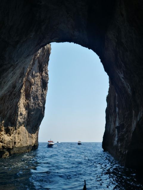 Capri:Where Waves Whisper Secrets,Unveiling Seaside Splendor - Unveiling the Islands Hidden Caves