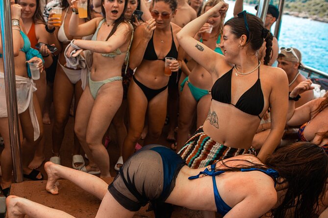 Captains Boat Party Split to the BLUE LAGOON - Inclusions and Amenities