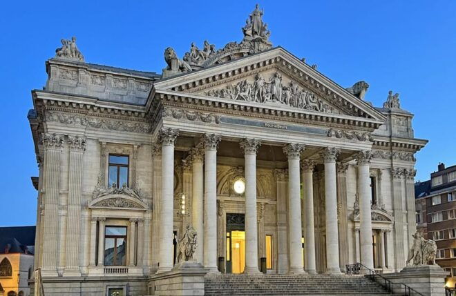 Captivating Brussels Walking Tour: Highlights & Hidden Gems - Key Attractions