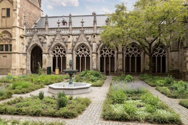 Captivating Utrecht Family Walking Tour - Mechanical Music Showcase