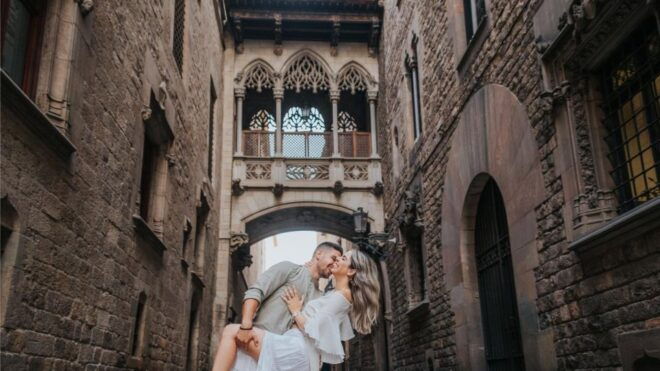 Capture Your Love Story in Barcelona, Old City Edition - Photography Session Inclusions