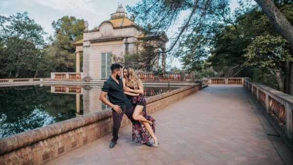 Capture Your Love Story in Horta Labyrinth Barcelona - Frequently Asked Questions
