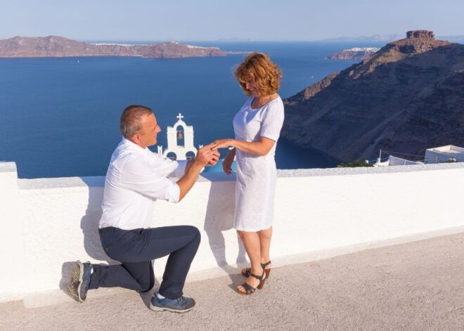 Capture Your Marriage Proposal Memories: Photoshoot in Oia - Selecting Participants and Date