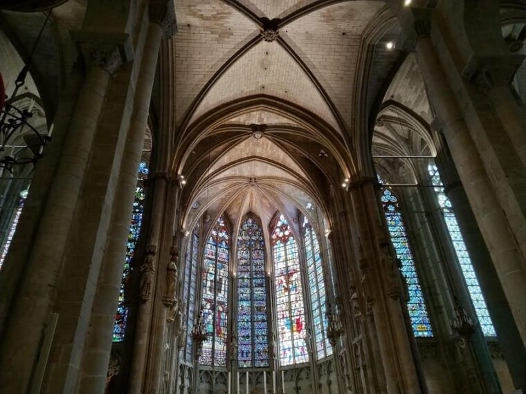 Carcassonne: Private Guided Tour With Castle Entry Ticket - Ticket Inclusions and Access