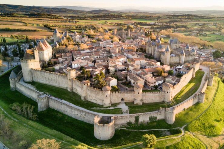 Carcassonne : The History Digital Audio Guide - Highlights and Narrator