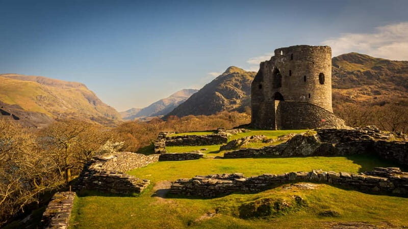 Cardiff, Brecon Beacons & Snowdonia Online Travel Guide - An In-Depth Look at the Cardiff, Brecon Beacons & Snowdonia Tour