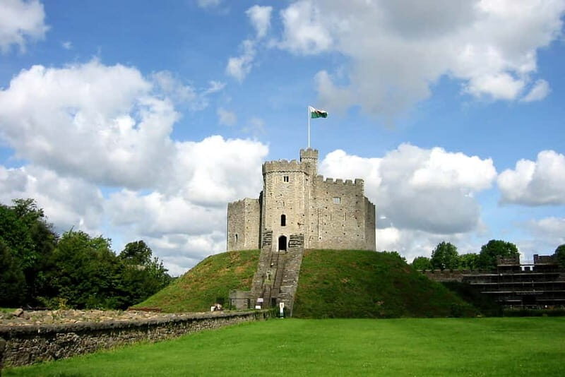 Cardiff: Doctor Who City Walking Tour - An Authentic Look at the Doctor Who Cardiff Experience