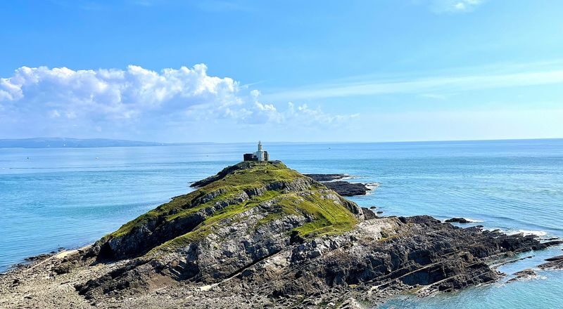 Cardiff: Gower Peninsulas Cliffs Scenic Day Tour - Mumbles shops, seafront and lighthouse
