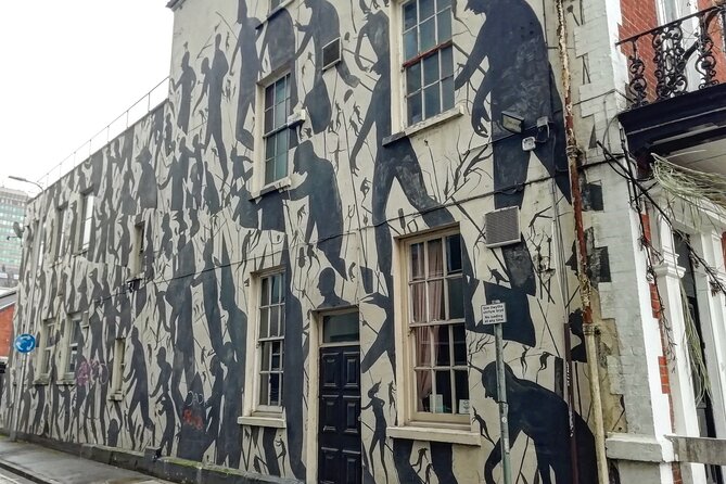 Cardiff Private Dark History Tour - Directions