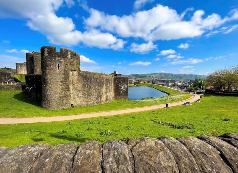 Cardiff: South Wales Cliffs, Bays & Castles Day Tour - Barry Island for a first taste of the coast
