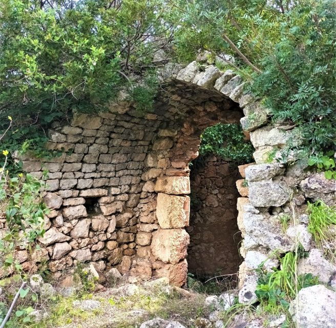 Cargeghe: Trekking With Donkeys Day Trip With Aperitif - Booking Details