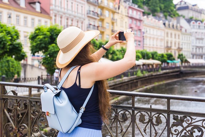 CARLSBAD & Visit of MOSER Glass Factory 8-Hr-Driving & Walking - Important Notes