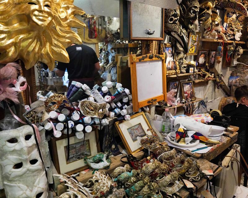 Carnival Mask-Making Workshop in Venice - Timing deserves a little extra care