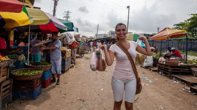 Cartagena: 3-Hour Bazurto Market Tour - Market Experience