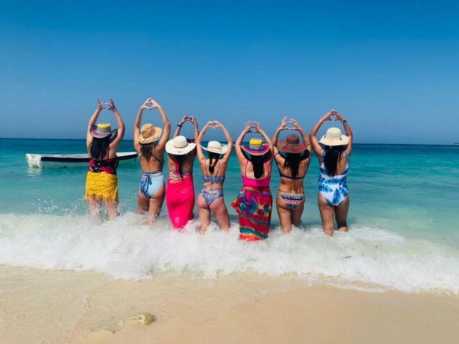 Cartagena: Barù Playa Blanca Typical Lunch, Playa Tranquila - Transportation and Amenities