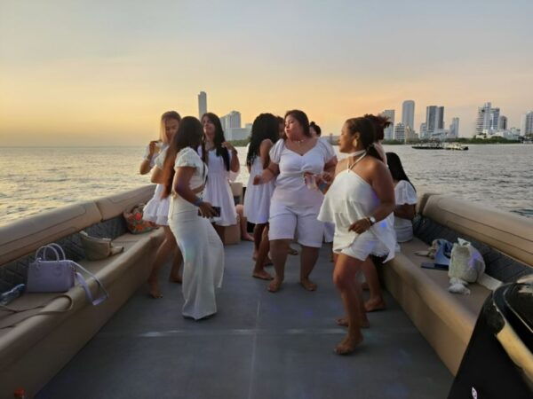 Cartagena: Bay Boat Tour With Open Bar and Dj! - Frequently Asked Questions