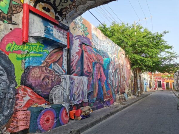 Cartagena: City Tour From Sea to Land City Tour Navigation - Expert Tour Guides