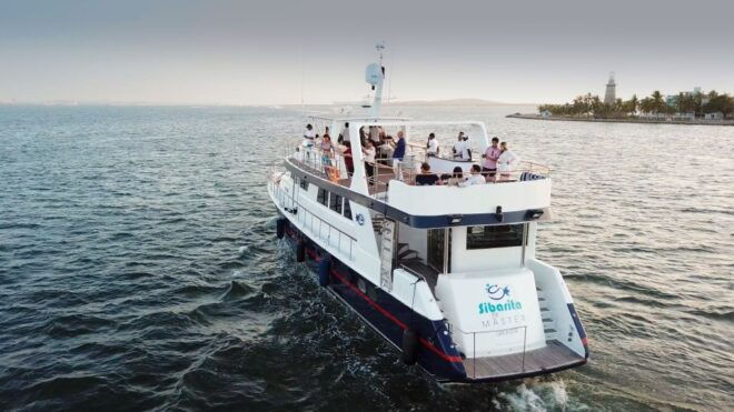 Cartagena: Cruise by the Bay With Dinner and Wine - Inclusions