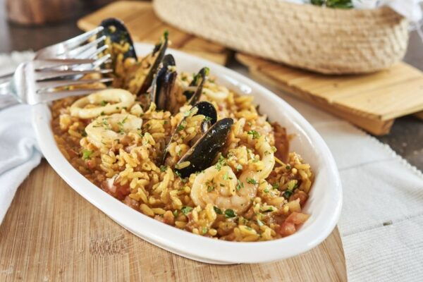 Cartagena: Cruise by the Bay With Dinner and Wine - The Sum Up