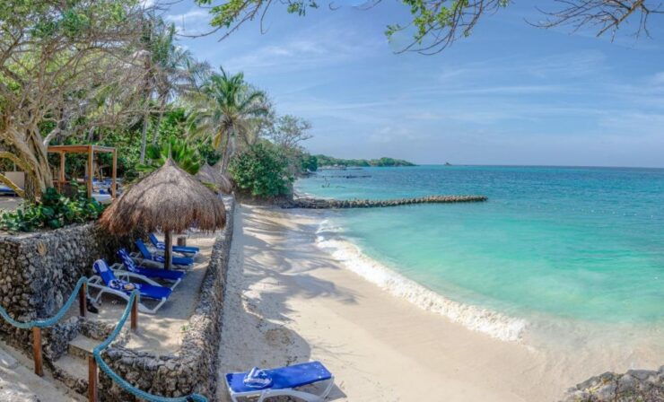 Cartagena: Day Tour to San Pedro De Majagua Island - Experience