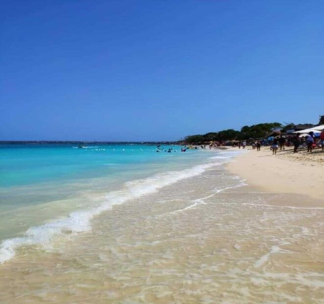 Cartagena: Daytour Aviary and Playa Blanca by Bus! - Reservation Details