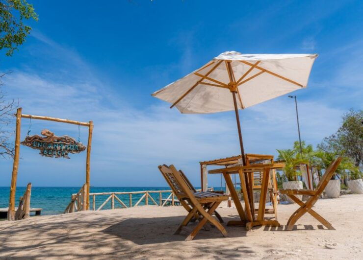 Cartagena: Encantada in Rosario Islands Boat Trip - Trip Highlights