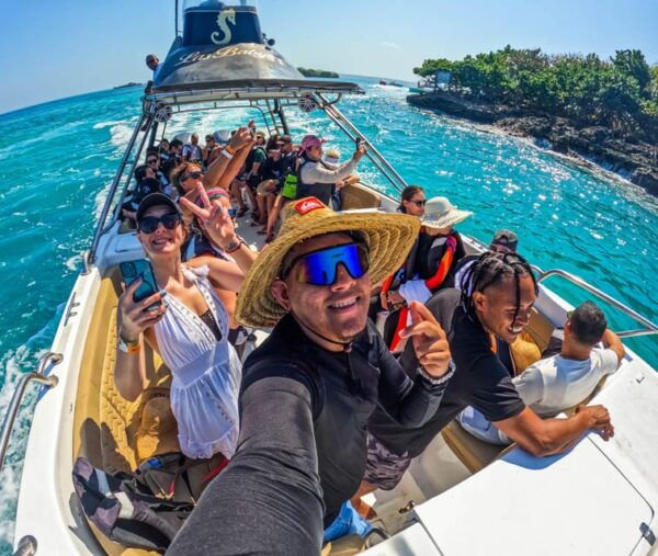Cartagena: Full-Day Boat Trip to 5 Rosario Islands - What to Bring
