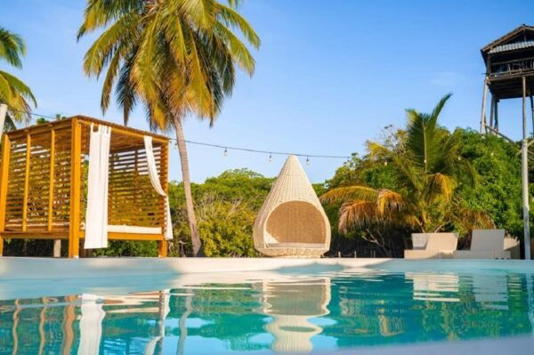 Cartagena: Full Day to the Island With Lunch, Pool, and Snack - Meeting Point and What to Bring