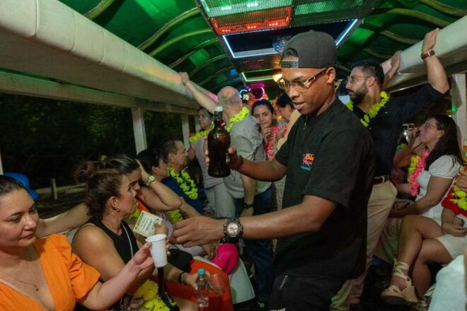 Cartagena: Funnytour at Chiva Party Bus Tour at Night! - Inclusions and Amenities