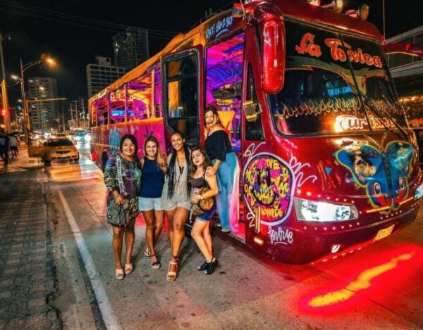 Cartagena: Funnytour at Chiva Party Bus Tour at Night! - Tour Host and Experience Feedback