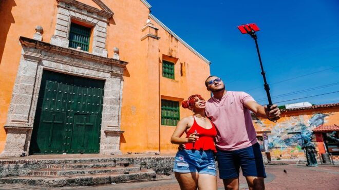 Cartagena: Guided Selfie and Walking Tour With Beer Tasting - Tour Highlights
