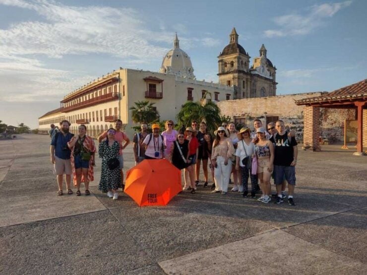 Cartagena: Historic Center and Getsemaní Shared Walking Tour - Tour Overview
