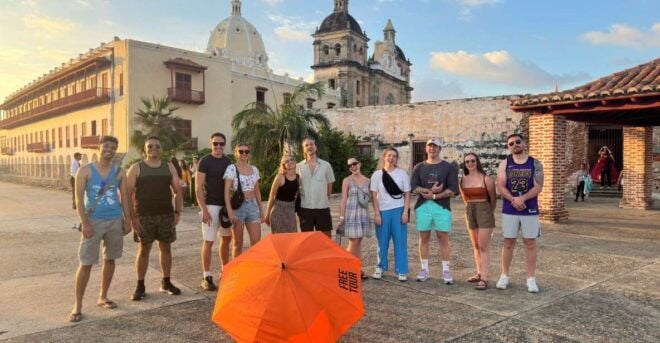 Cartagena: Historic Center and Getsemaní Shared Walking Tour - Tour Experience