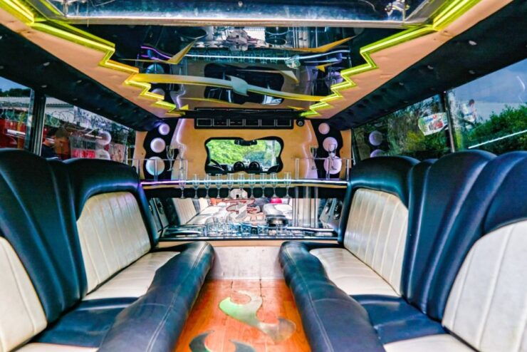 Cartagena: Limousine Ride Through the City With Champagne - Activity Details