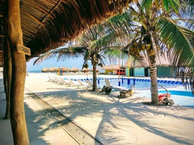 Cartagena: Mud Volcano Tour With Lunch, Pool, and Beach - Customer Reviews