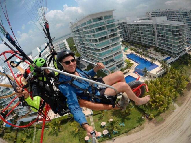 Cartagena: Paratriking Flight From the Beach - Review Summary