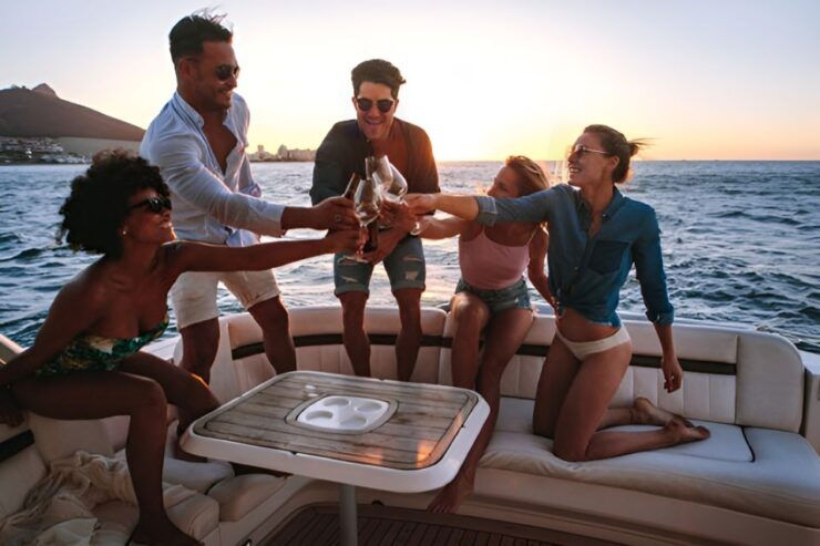 Cartagena: Party Boat to Cholon Beach With 2 Drinks & Lunch - Experience Highlights