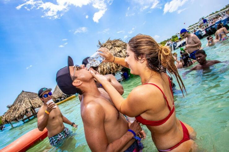Cartagena: Party Boat to Cholon Island With Open Bar & Lunch - Tour Duration and Availability