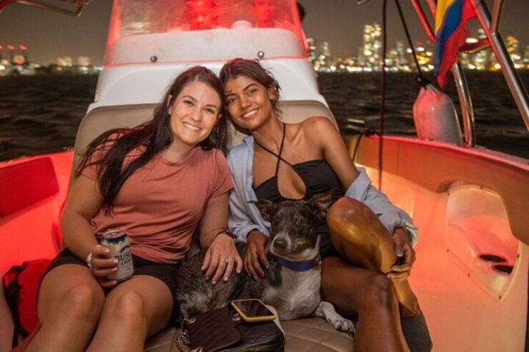 Cartagena: Sunset Bay Tour Up To 10 People - Good To Know