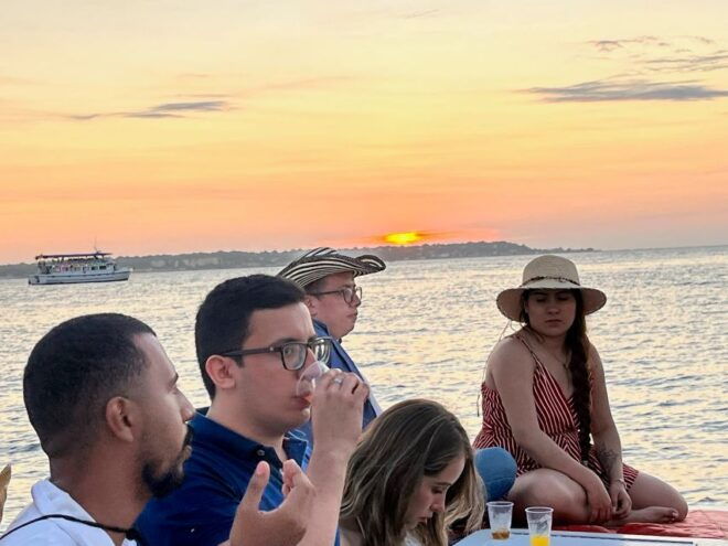 Cartagena: Sunset Boat Party With Open Bar and Club Cover - Onboard Amenities