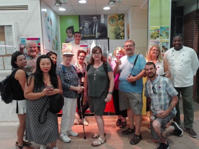 Cartagena: Traditional Market Tour and Tasting - Admiring Cartagenas Architectural Gems