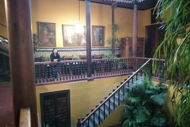 Casa Aliaga and Historic Buildings of Lima and Pisco Sour in the Gran Hotel Bolívar - Casa Aliaga: Limas Historic Gem