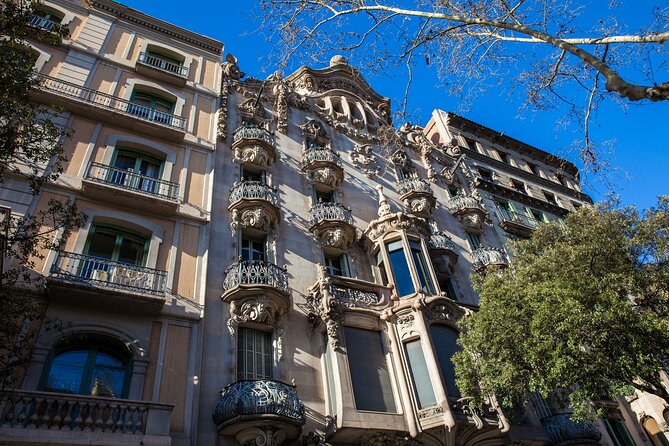 Casa Batllo Fast-Track Tickets, Barcelona Architecture Tour - Barcelona Architecture Tour