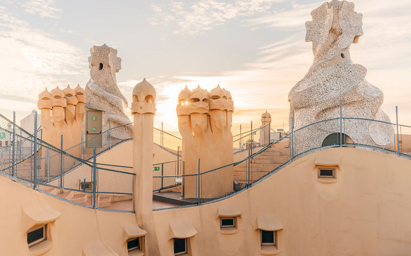 Casa Batllo + La Pedrera (Casa Mila) Entry Tickets with Audio Guide - Starting at Casa Batlló’s colorful facade